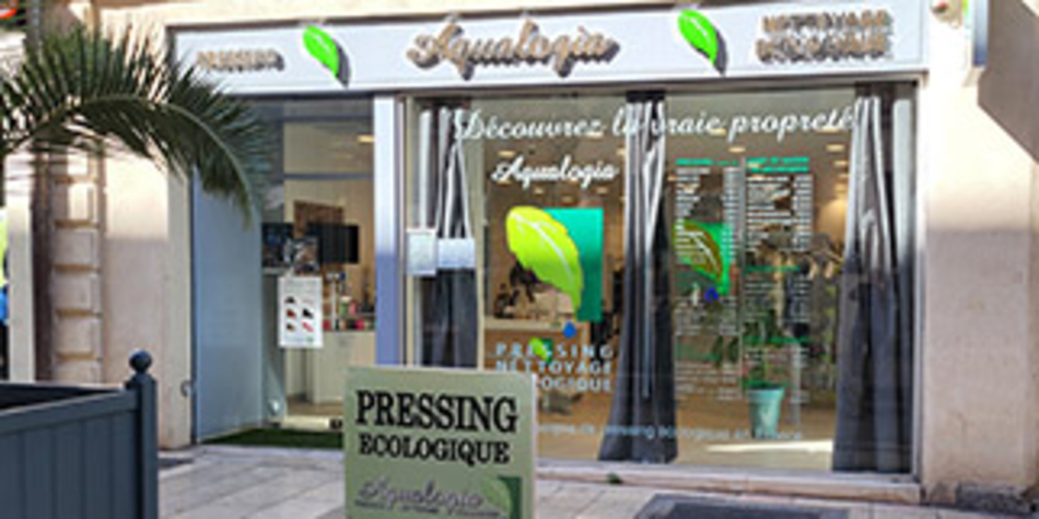 Aqualogia Nîmes Pressing écologique en centre-ville