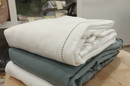 BLANCHISSERIE NIMES - LAVAGE LINGE DE LIT CHEZ PRESSING AQUALOGIA NIMES
