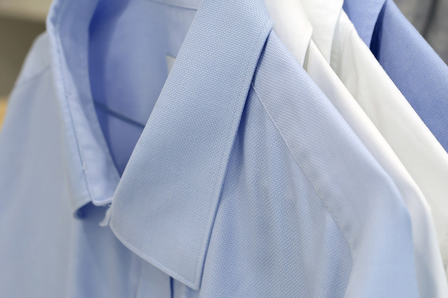 PRESSING CHEMISE ET PRESSING POLO CHEZ PRESSING AQUALOGIA NIMES
