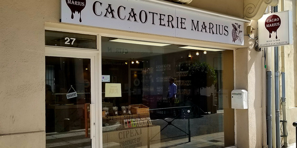 Cacaoterie Marius Nîmes vend des chocolats fabriqués en Lozère selon des techniques artisanales spécifiques.(® SAAM D Gontier)