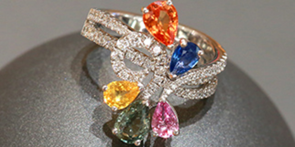 Bijouterie Thomas Joaillier Nîmes •  bijoux, joaillerie, montres ainsi qu'un service de création et de réparation(® SAAM-fabrice cHort)