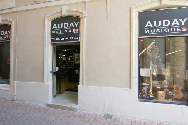Auday Musique Nîmes est un magasin d’instruments de musique en centre-ville (® networld-fabrice chort)